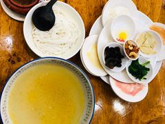 -桥香园过桥米线(国贸店)