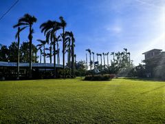 -侯臣咖啡文化村