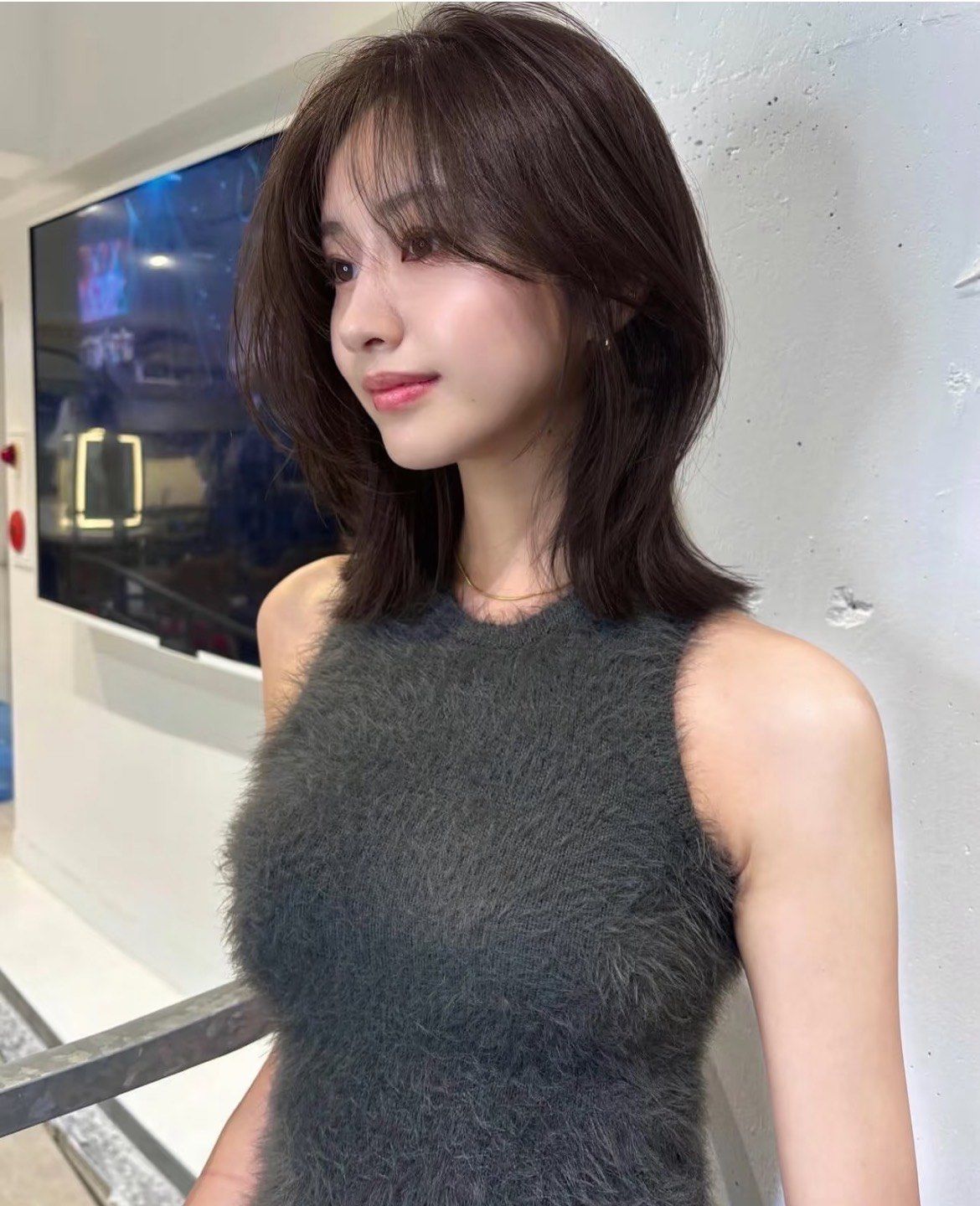 听我说鹅蛋脸颧骨高女生烫完真的堪比整容