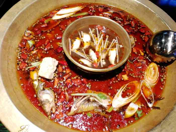 火夫美蛙鱼头火锅-"上马墩红豆万花城旁的火夫牛蛙鱼头,环境也.
