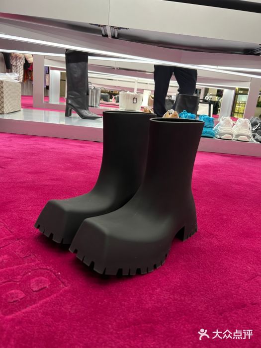 BALENCIAGA(SKP女装店)图片