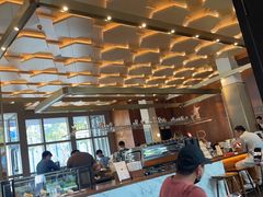 靠窗位-星巴克臻选(深圳万象天地旗舰店)