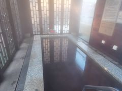 室外温泉-裕龙汤泉