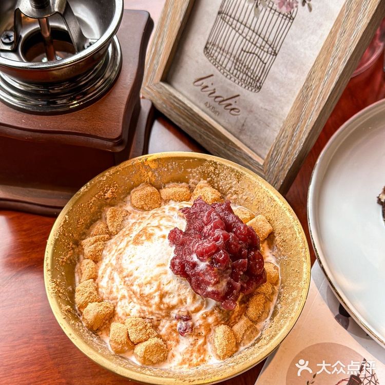 夏日炎炎，怎能不来上一口绵绵冰呢？