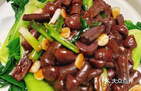 Stir-Fried Red Mushrooms