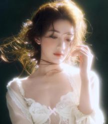 -克拉女神写真馆·匠心定制