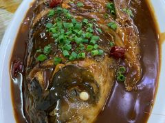 四明湖鱼头-品雅轩农家乐