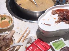 -三人行骨头王火锅(长寿店)