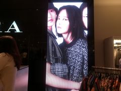 -ZARA(万达广场二七店)