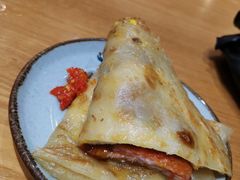 蛋饼夹里脊-小桃园·豆浆油条(复兴中路店)