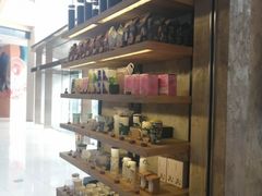 零售区-星巴克臻选(湖滨道店)