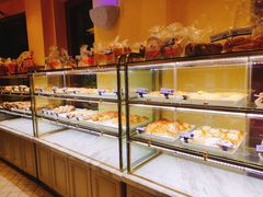 面包甜点陈列柜-TOUCH泰奇(南汇南门大街店)