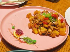 凤梨鸡腿肉-甜阿姨·天台花园私房菜(万松园店)