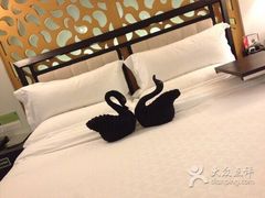 喜鹊愉家(东明路店)-喜鹊愉家酒店(郑州曼哈顿博览中心地铁站店)