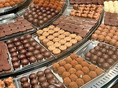 -Laderach 莱德拉(上海环贸iapm店)