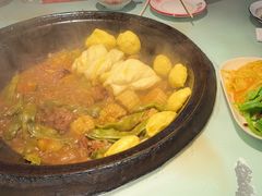 -鱼窝棚柴火铁锅炖(富山屯店)