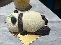 -雍容荟帝王蟹活龙虾展台自助(IFS黑金店)