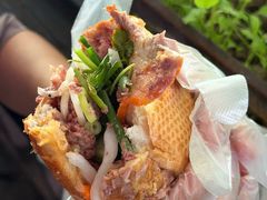 -Bánh Mì Huynh Hoa