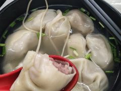 三鲜大馄饨-万寿斋(山阴路店)