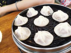 -老字号眼镜子煎包汤包店