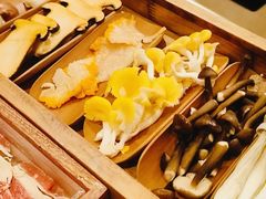 -菌小白·野生菌火锅(时尚天河店)