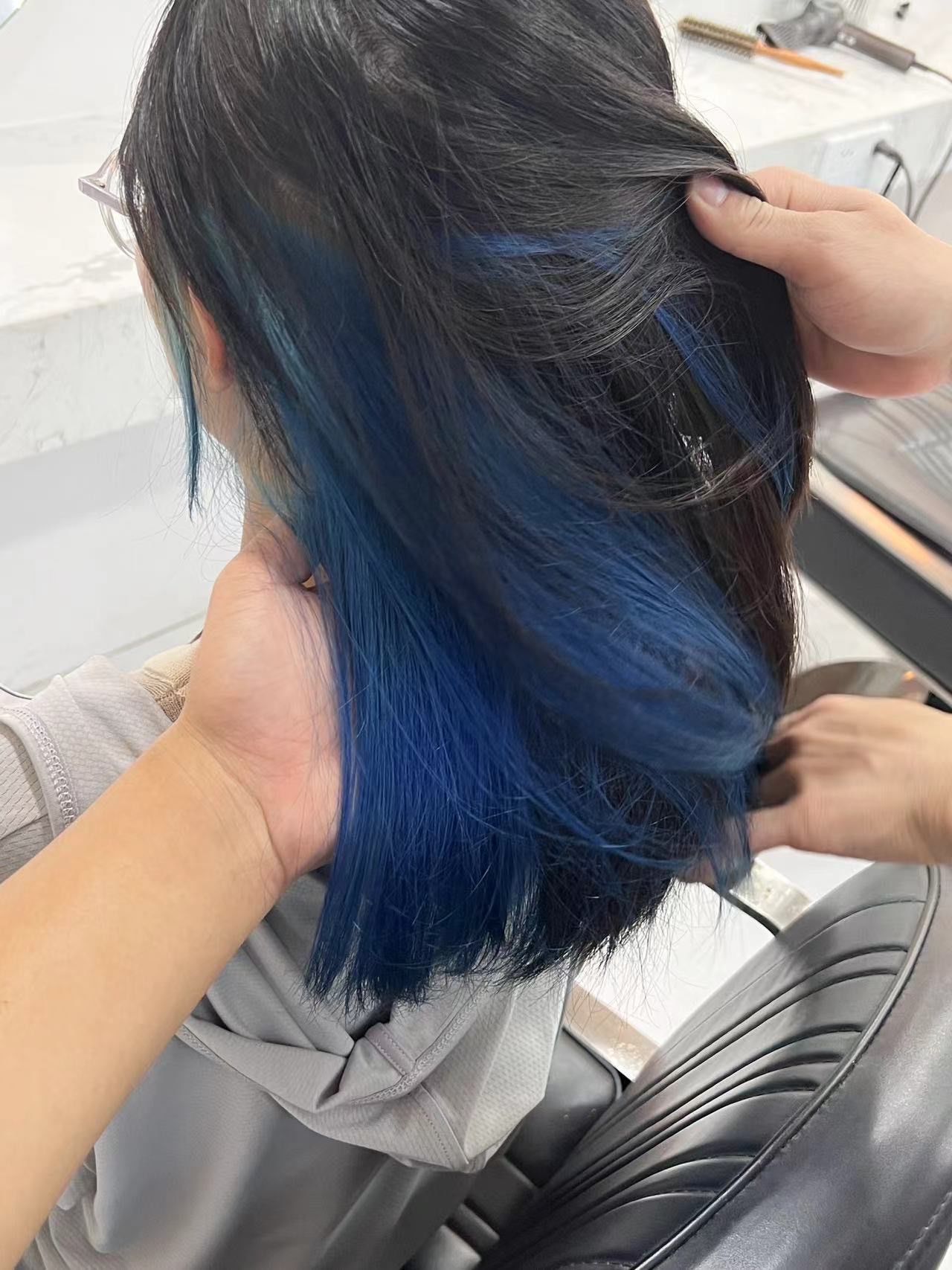 挑染孔雀蓝 好好看