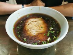 红汤面底-裕兴记•蟹黄面馆(人民广场店)