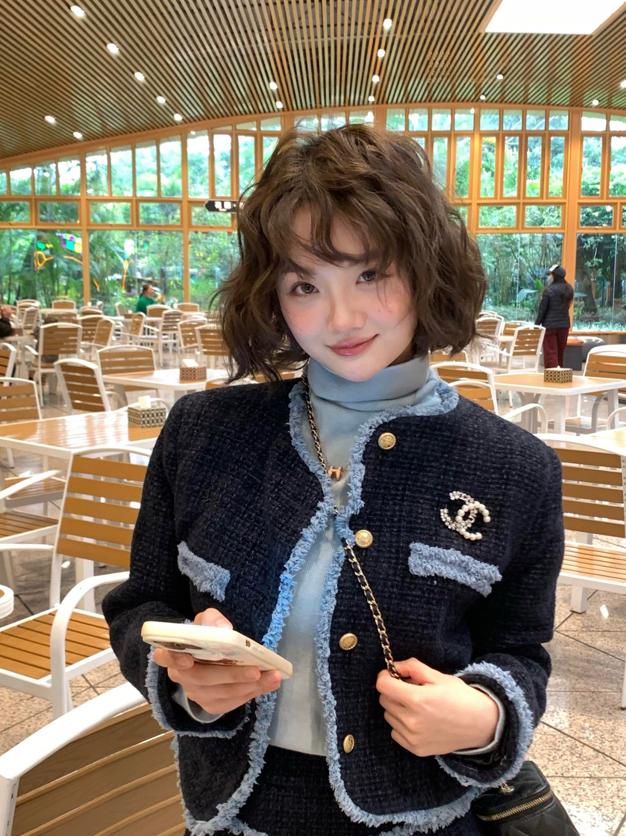 今日小香风短发卷发 女生短发发型 小香风