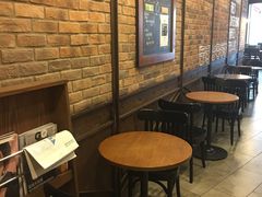 用餐区-星巴克(北京南站第三店)