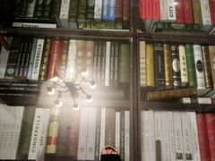 -钟书阁(松江泰晤士小镇店)