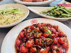 -肥肥虾庄·金牌油焖大虾(东湖欢乐谷店)