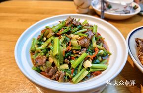 Qiantang Stir-fried Beef
