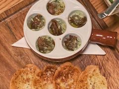 蜗牛配蒜香面包-EN SPACE恩空间