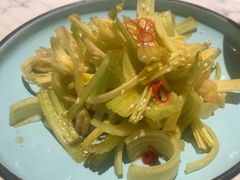 马家沟芹菜鲜贝丁-青雅中餐厅(大连金石滩绿发希尔顿度假酒店)
