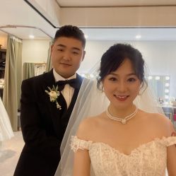 -现代经典婚纱摄影