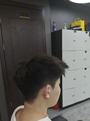 -藤野造型烫发染发