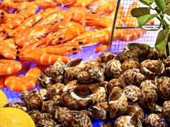 -广州万富希尔顿酒店·感趣自助餐厅·金秋蟹宴生蚝海鲜刺身烧烤