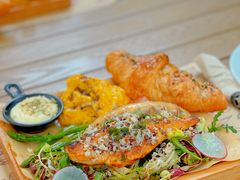 -Mark&Mars Restaurant
