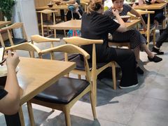 大堂-三好食堂(煎饺·馄饨·肉饼米线·盛世广场店)