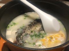 鲫鱼豆腐汤-利杨记·本味轩粥坊·烧烤(宝体店)