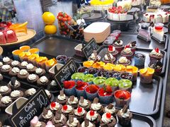 -席娜卡琳火车铁道夜市