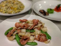 两头鲜百合炒爽肉-品粹徽园·家常安徽菜