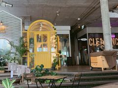 -ROAST coffee & eatery