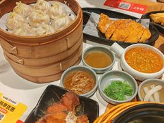 -馋三尺蟹粉小笼(人民广场店)