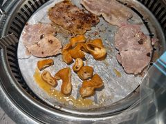 -金滏山·烤肉海鲜火锅自助(襄阳万达店)