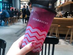 石榴仲夏梦-星巴克臻选(郑州国贸360广场店)