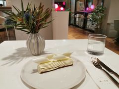 -潮一不贰·法式甜品·生日蛋糕·西式简餐(外滩店)