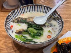 金牌黄鸭叫鱼粉-鲜越鲜鱼粉(财富购物中心店)