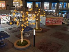 -王府井奥莱临潼小镇(临潼店)