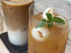 -ROAST coffee & eatery